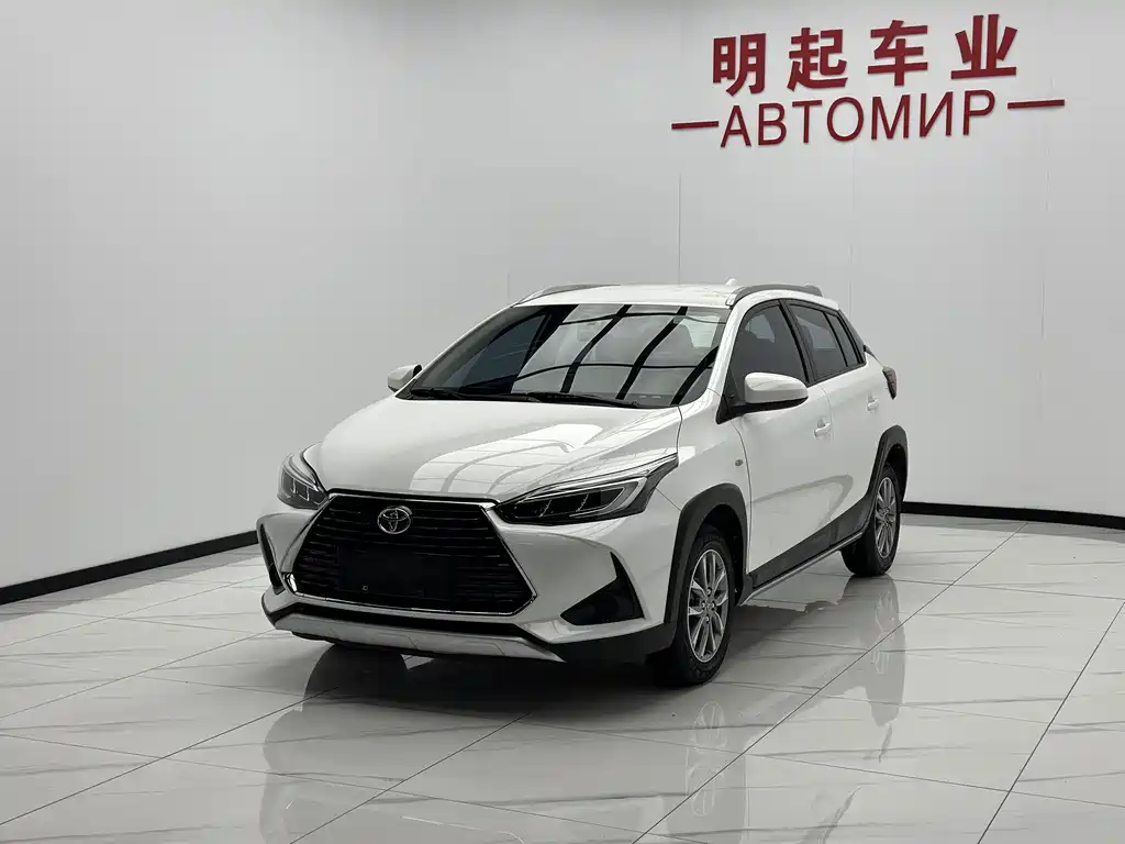 Toyota Yaris L 2022