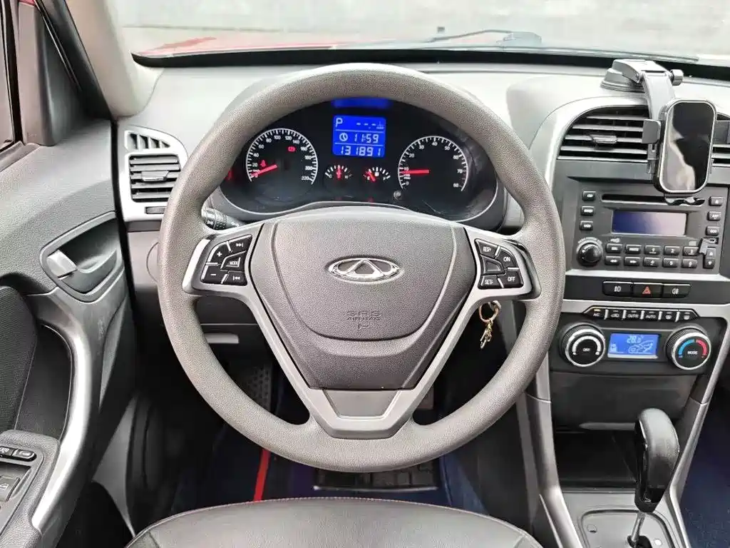 Chery Tiggo 3 2015 — фото 21