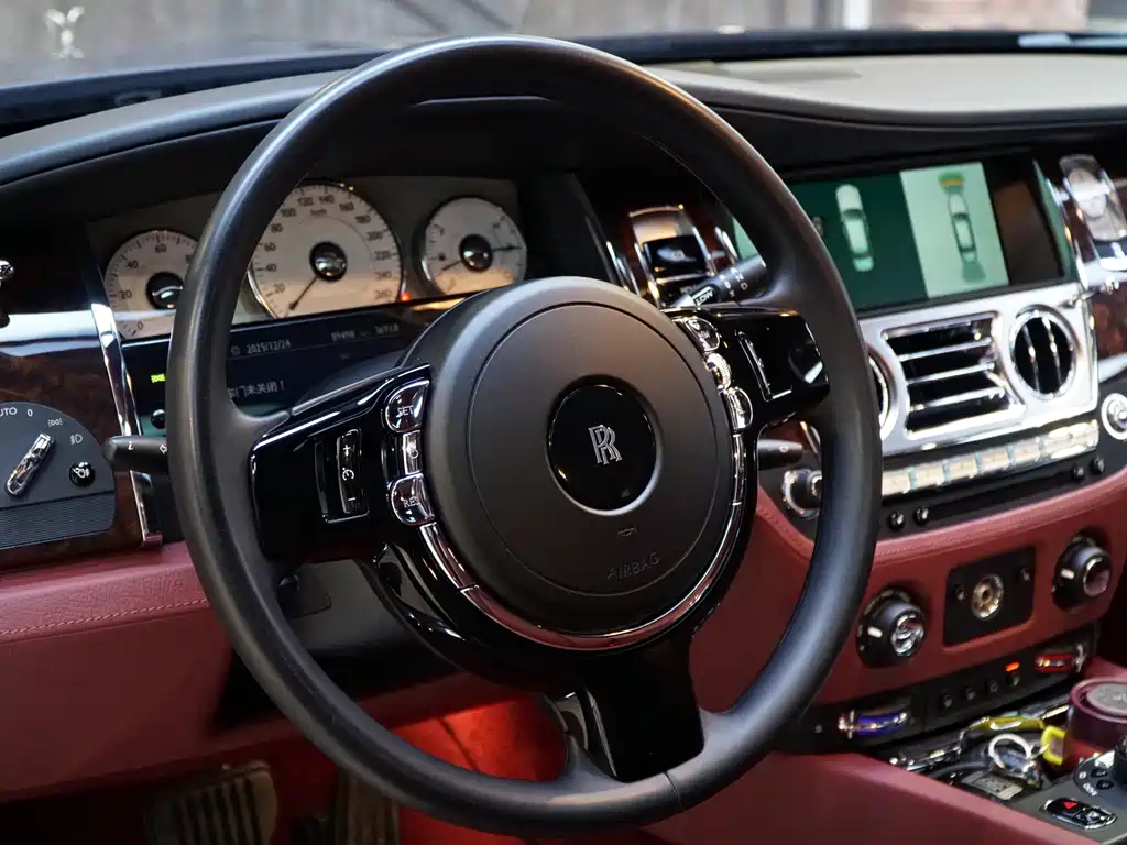 Rolls-Royce Ghost 2014 — фото 19