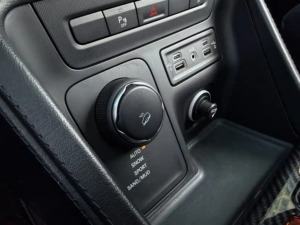 Jeep Commander 2020 — фото 11