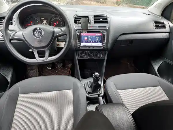 Volkswagen Polo 2016