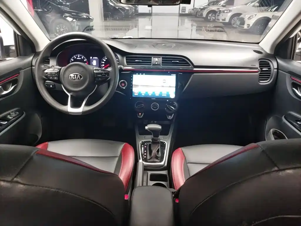 Kia KX Cross 2018 — фото 10