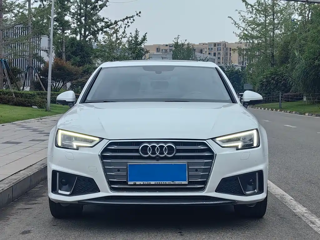 Audi A4L 2019