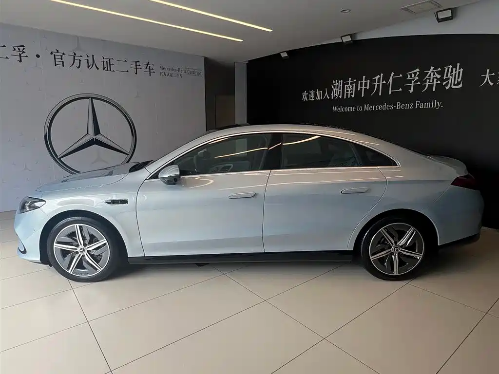 Mercedes-Benz CLA EV 2025 — фото 8