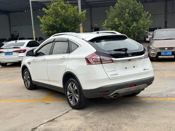 Luxgen You6 SUV 2014