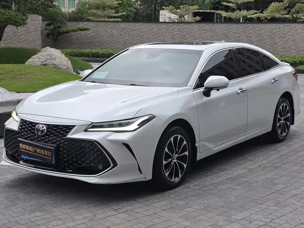 Toyota Avalon 2022 — фото 1