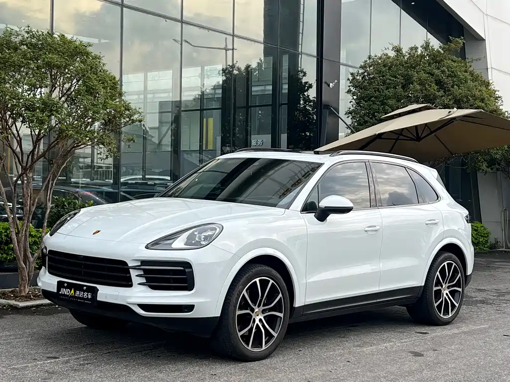 Porsche Cayenne 2023 — фото 1