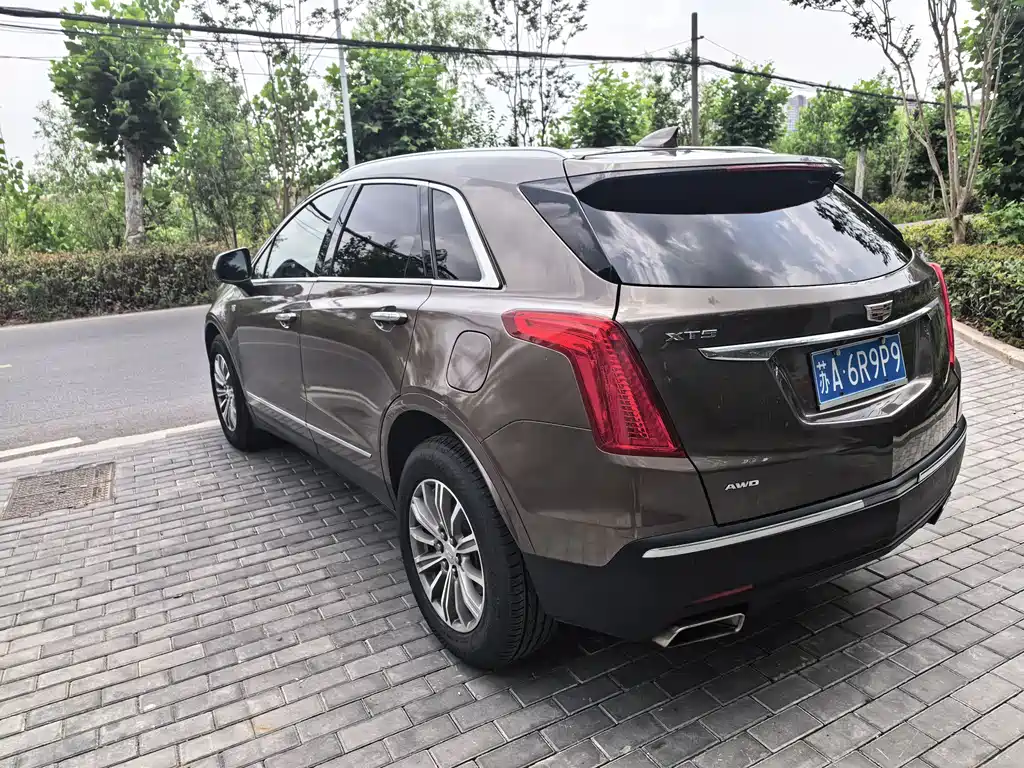Cadillac XT5 2016 — фото 4