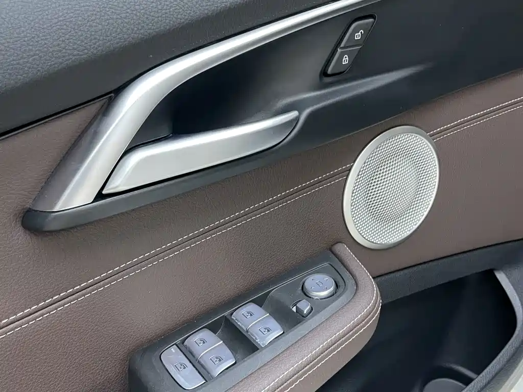 BMW 1 Series 2023 — фото 17