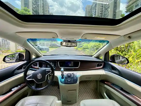 Buick GL8 2016
