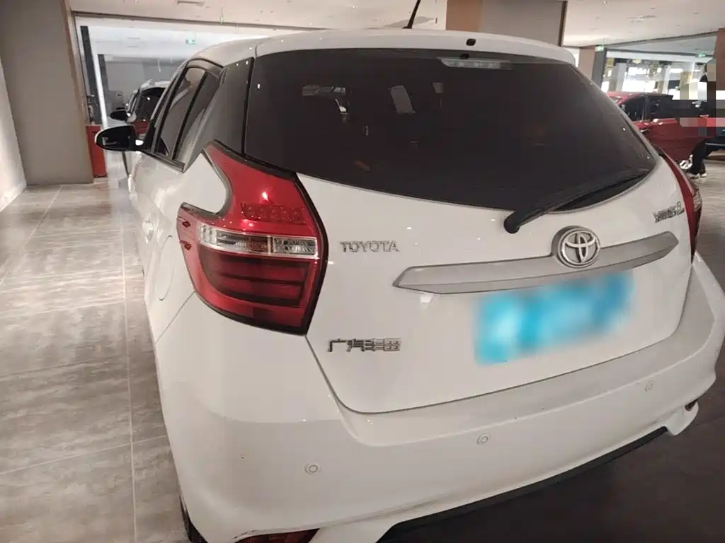Toyota Yaris L 2023
