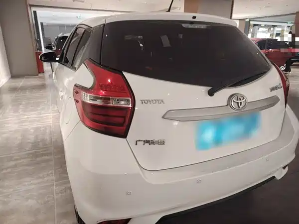 Toyota Yaris L 2023