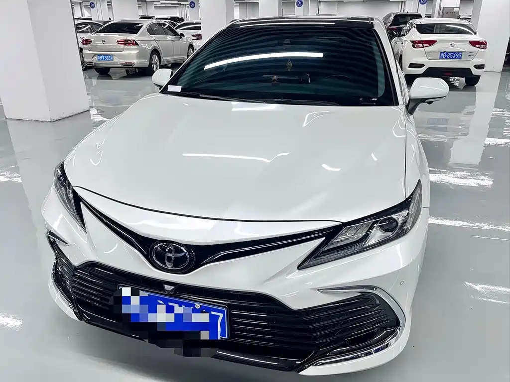 Toyota Camry 2020 — фото 2