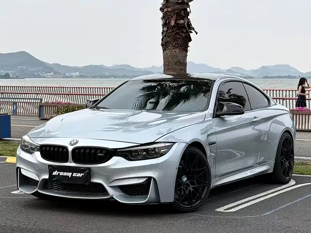 BMW M4 2017