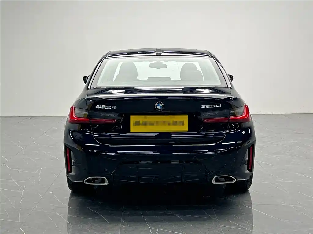 BMW 3 Series 2025