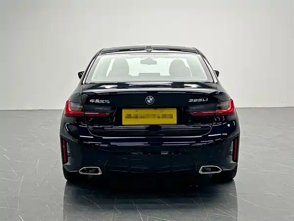 BMW 3 Series 2025