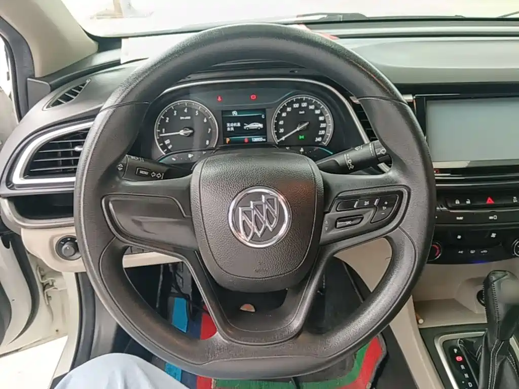 Buick Excelle GT 2015 — фото 11