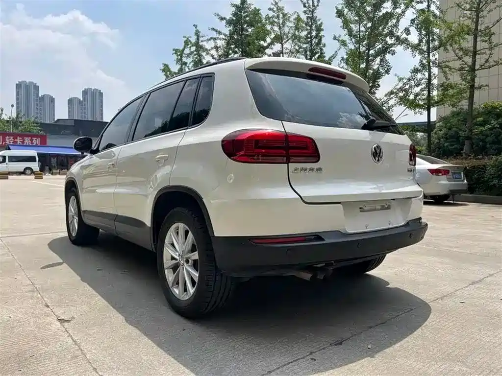 Volkswagen Tiguan 2017 — фото 11