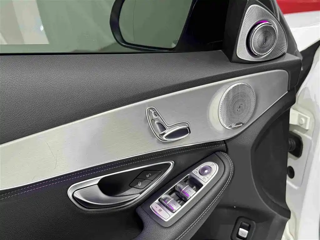 Mercedes-Benz C-Class 2018 — фото 15