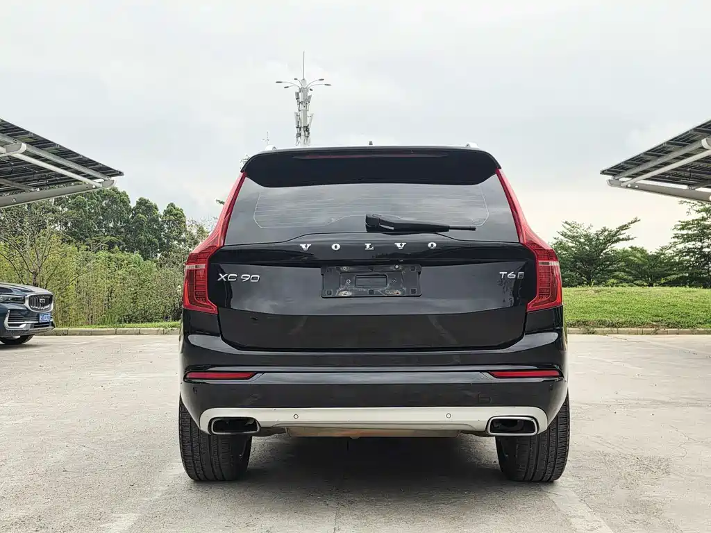 Volvo XC90 2018 — фото 6