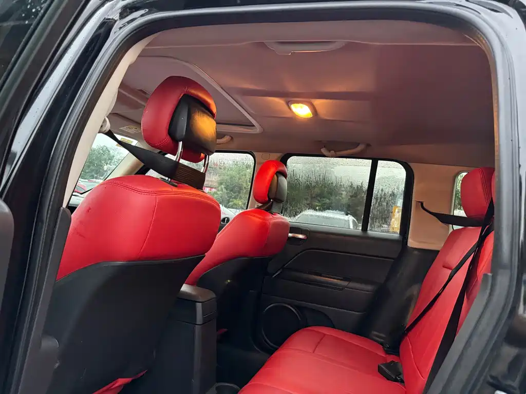 Jeep Patriot 2013 — фото 15