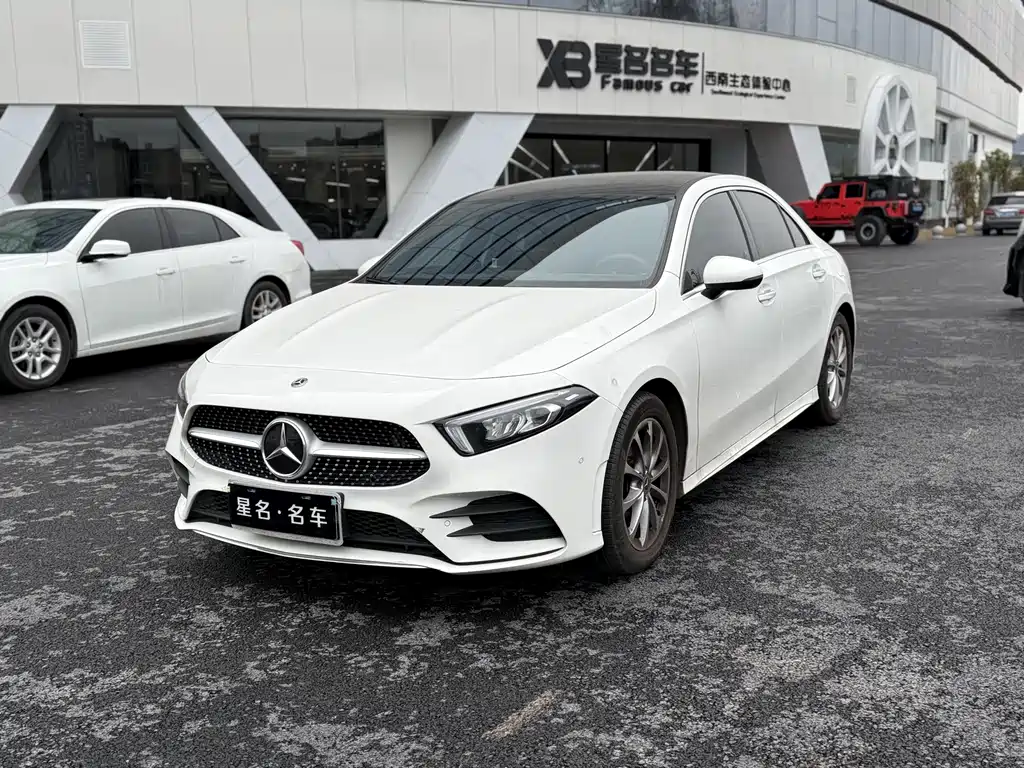 Mercedes-Benz A-Class 2022 — фото 1