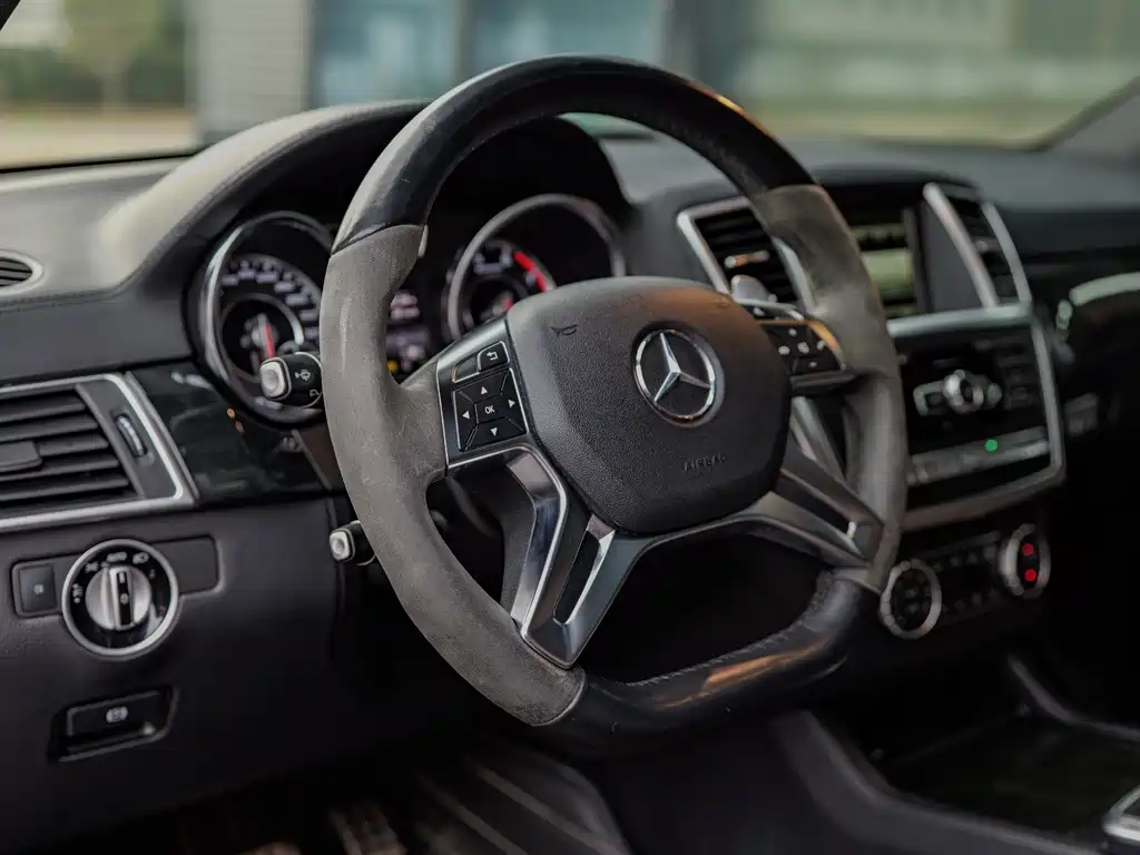 Mercedes-Benz GL-Class AMG 2015 — фото 7