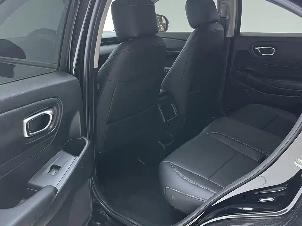 Honda Vezel 2023 — фото 27