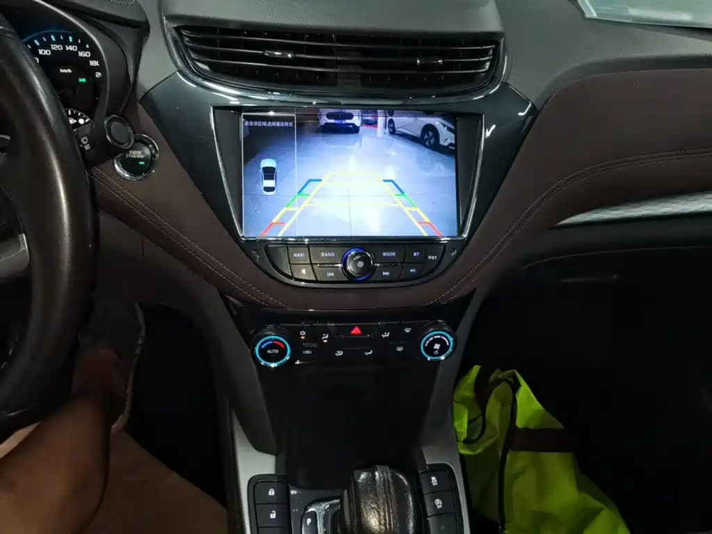 Chevrolet Malibu 2018 — фото 13