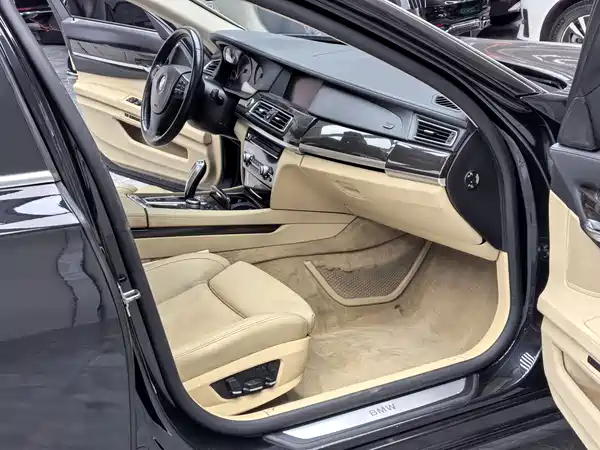 BMW 7 Series 2009