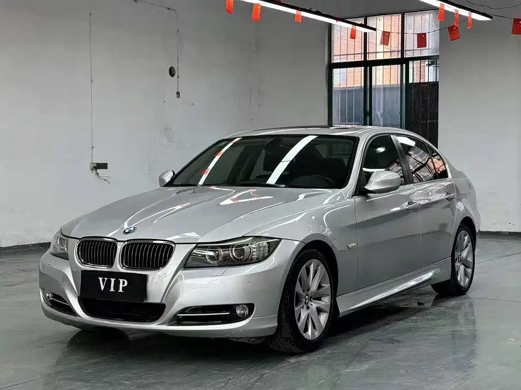 BMW 3 Series 2011 — фото 3