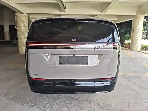 Li Auto MEGA 2024