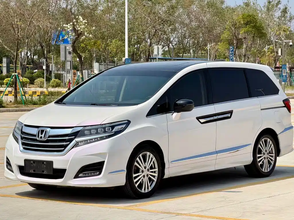 Honda Elysion 2019 — фото 1