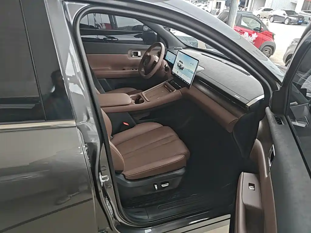 Wuling Xingguang S 2024 — фото 25