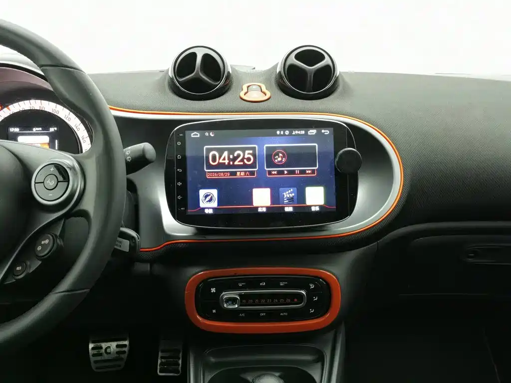 smart fortwo 2019 — фото 12