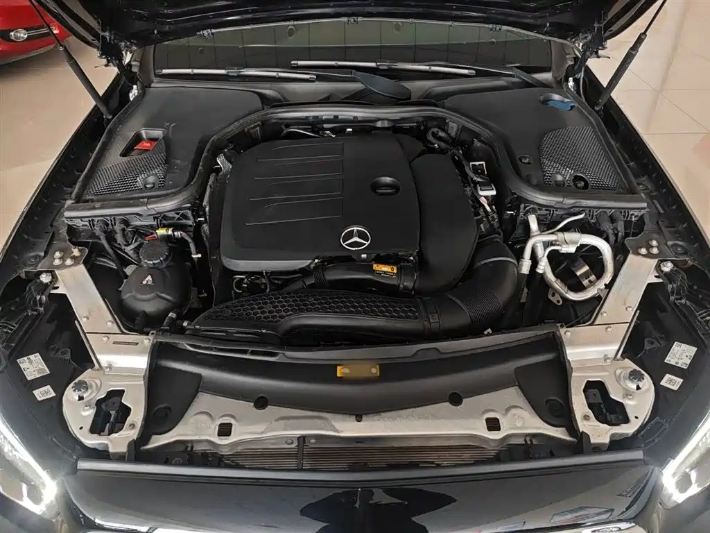 Mercedes-Benz E-Class 2022 — фото 20
