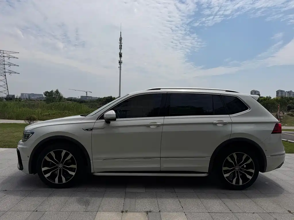 Volkswagen Tiguan L 2019 — фото 7