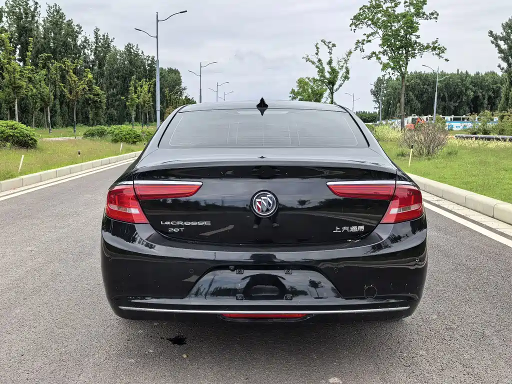 Buick LaCrosse 2018 — фото 19