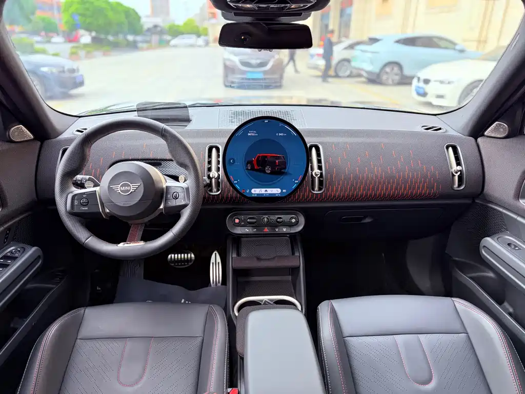 MINI JCW Countryman 2024 — фото 13