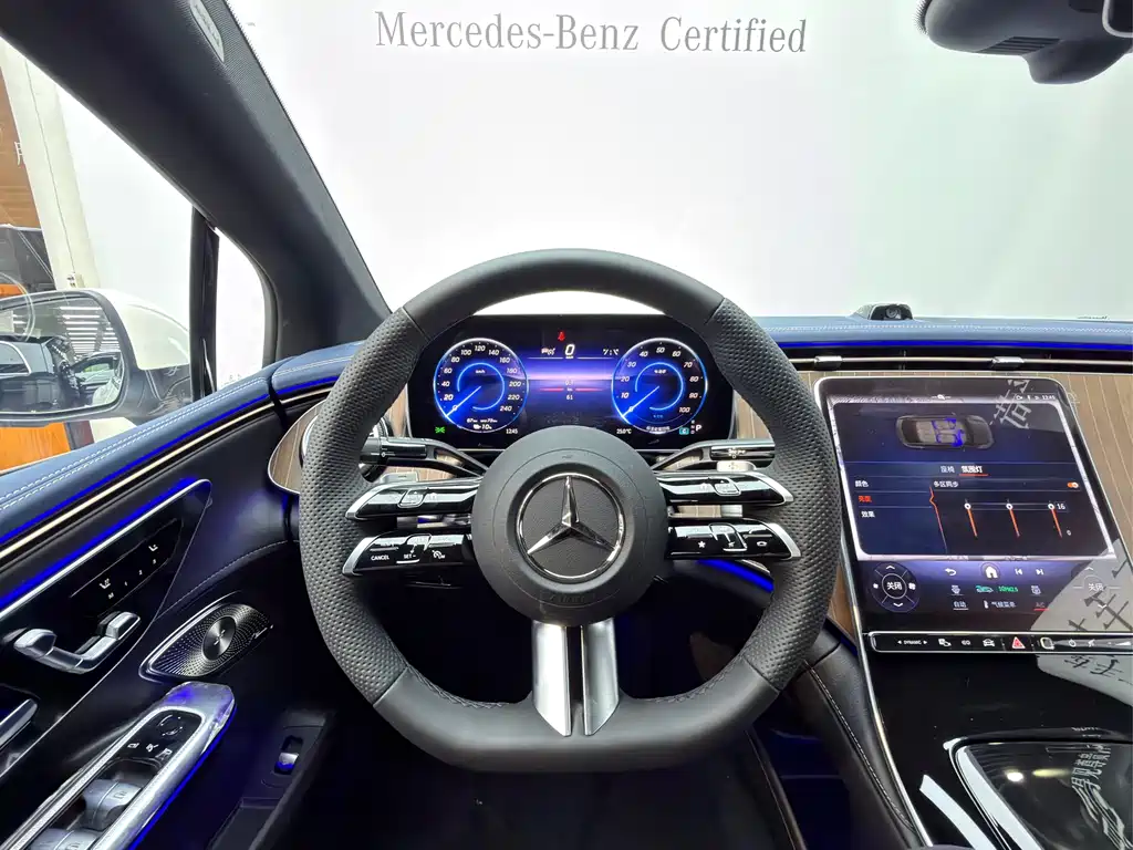 Mercedes-Benz EQE 2025 — фото 16