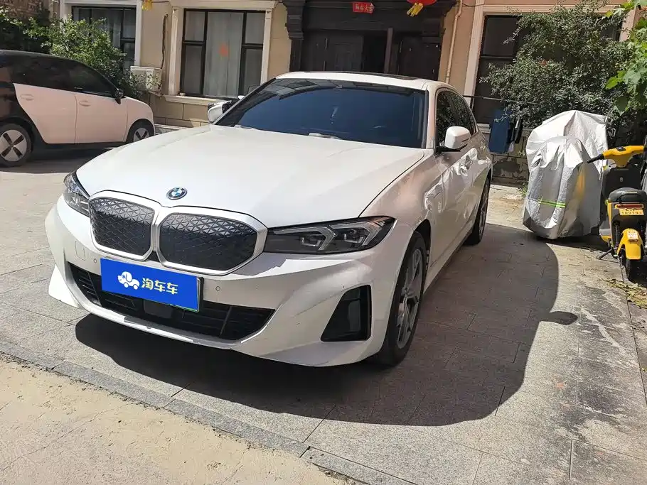 BMW i3 2024