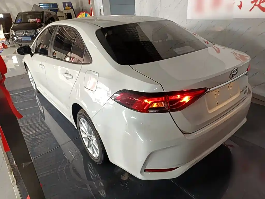 Toyota Corolla 2021 — фото 5