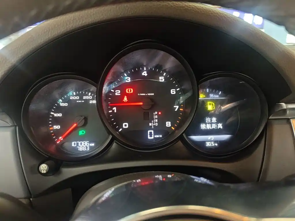 Porsche Macan 2015 — фото 12