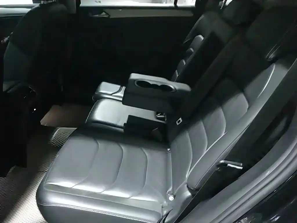Volkswagen Tiguan L 2018 — фото 17