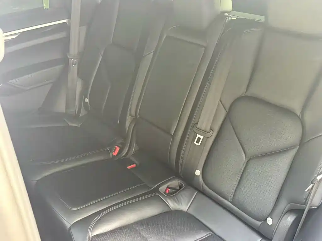 Porsche Cayenne 2012