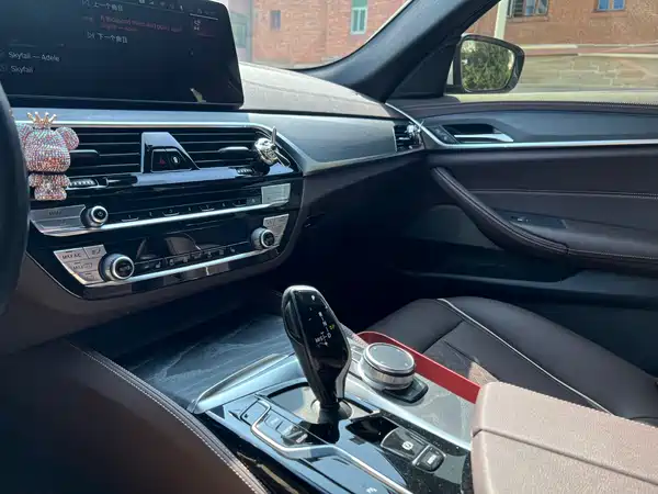 BMW 5 Series 2022