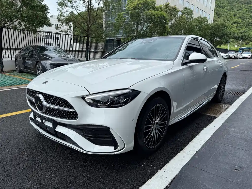 Mercedes-Benz C-Class 2026