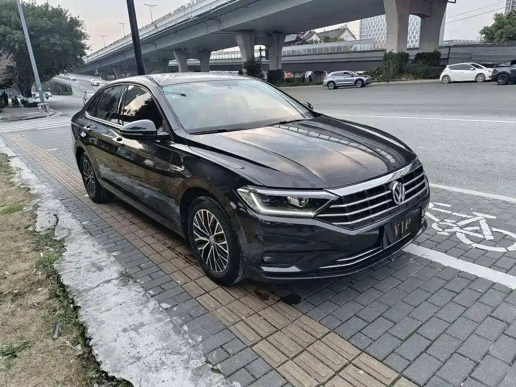 Volkswagen Sagitar 2021