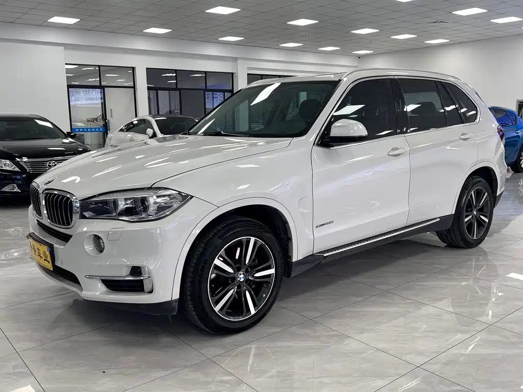 BMW X5 2018 — фото 1