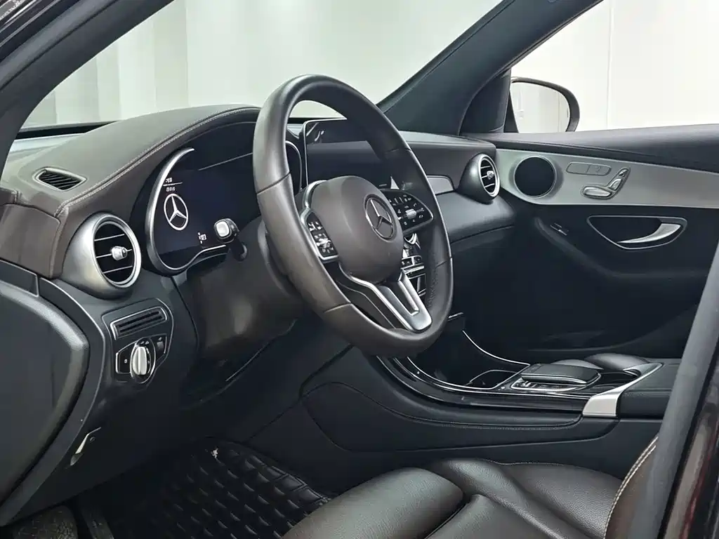 Mercedes-Benz GLC 2021 — фото 5
